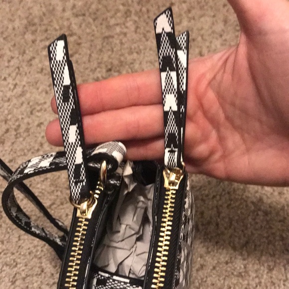 Nine West Logo purse - Picture 7 of 12